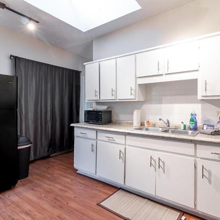 Sunny Sweetheart-Front Apartment Near Riverwalk 콜럼버스 외부 사진