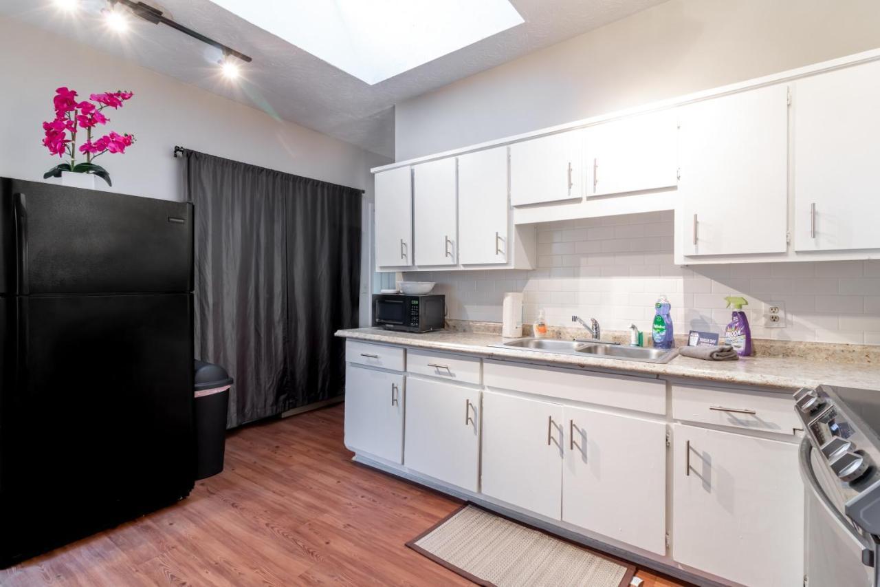 Sunny Sweetheart-Front Apartment Near Riverwalk 콜럼버스 외부 사진